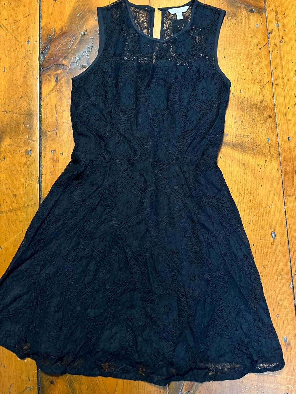 Banana Republic 6 black lace sleeveless flare dress